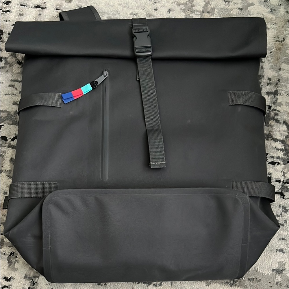 Got Bag w/ tags- Minimalist Black Roll-Top Backpack with Water-Resistant Fabric